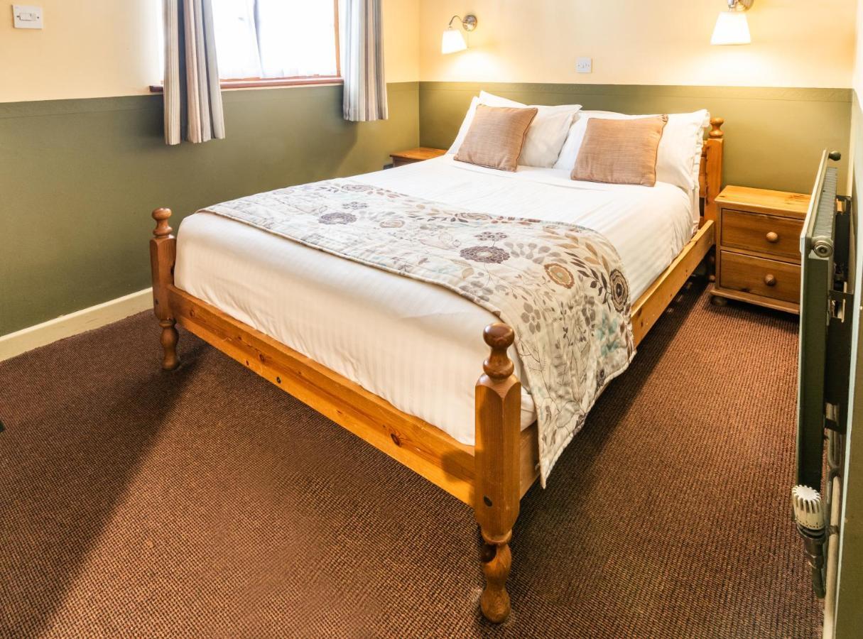 The Half Moon Inn And Country Lodge Yeovil Exteriör bild