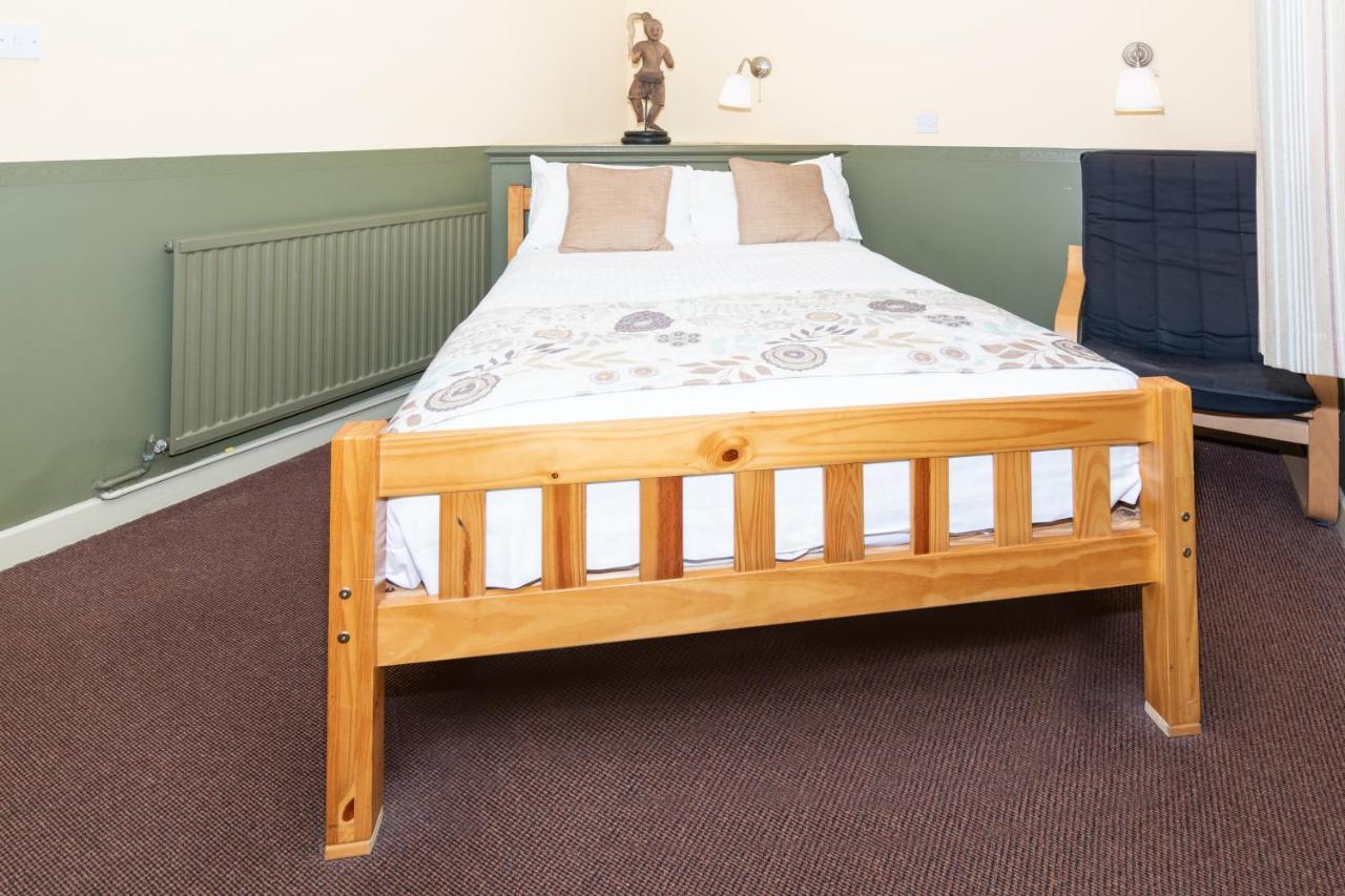The Half Moon Inn And Country Lodge Yeovil Exteriör bild